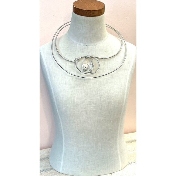 Silver Tone Wire Wrap Choker Necklace With Clear Crystal Pendant - Picture 5 of 6